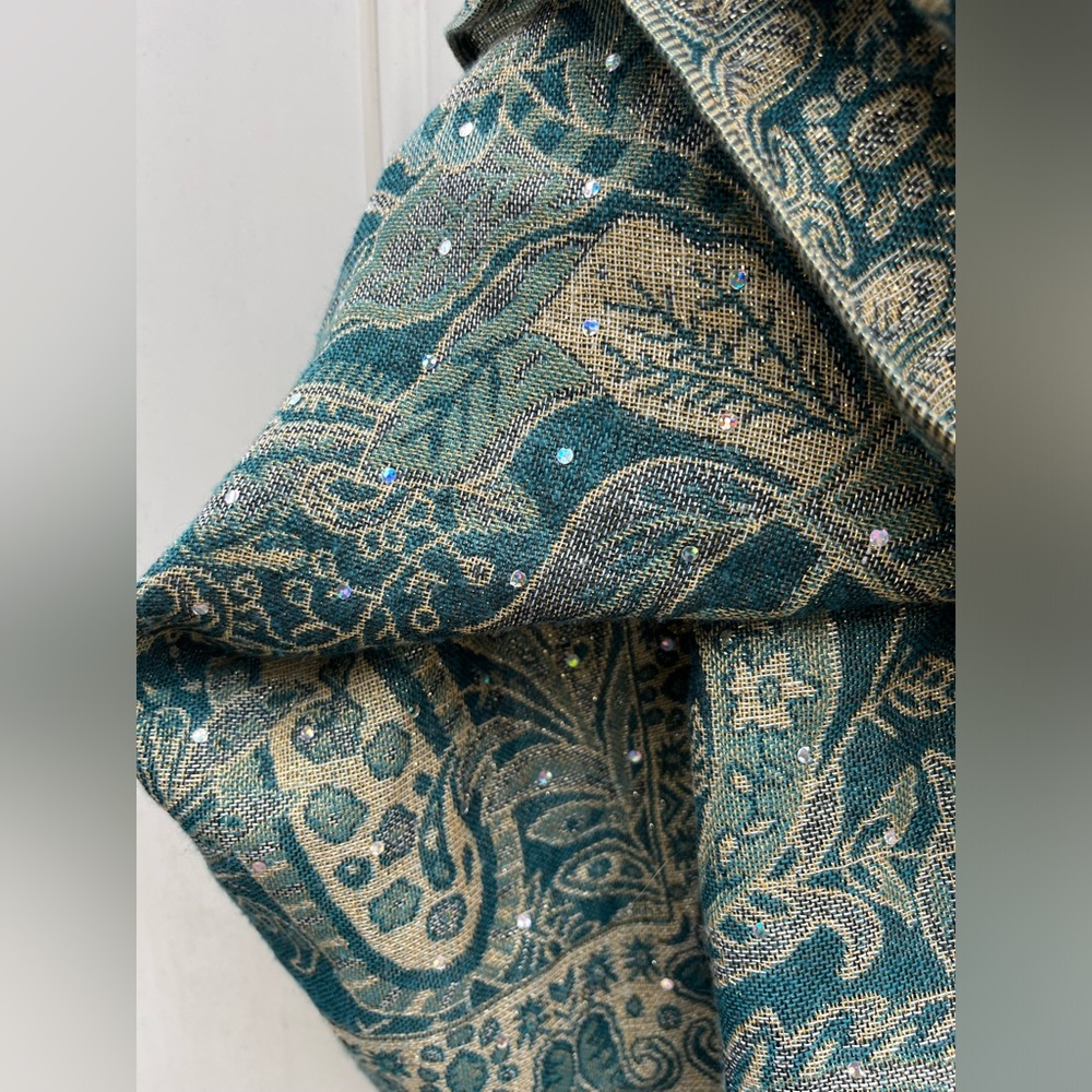 Reversible Scarf - Picture 3 of 5